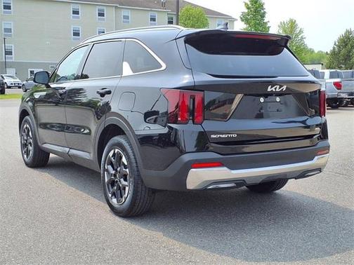 2024 Kia Sorento S