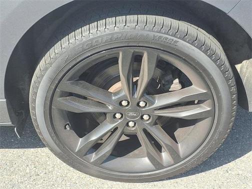 2022 Ford Edge ST