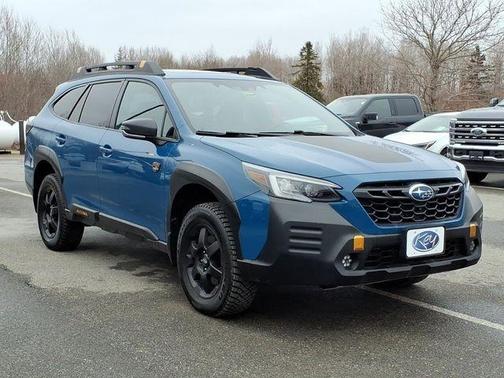 Ice Silver Metallic 2023 Subaru Outback Wilderness