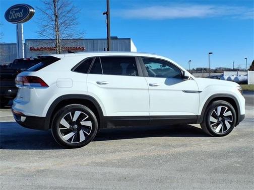 2025 Volkswagen Atlas Cross Sport 2.0T SE w/Technology