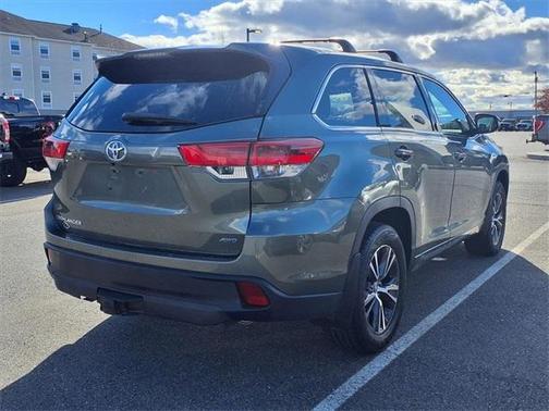 2017 Toyota Highlander LE