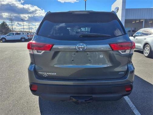 2017 Toyota Highlander LE
