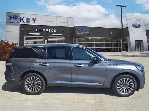 2022 Lincoln Aviator Standard AWD