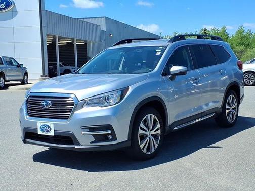 Ice Silver Metallic 2022 Subaru Ascent Limited 7-Passenger