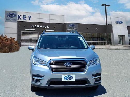 Ice Silver Metallic 2022 Subaru Ascent Limited 7-Passenger