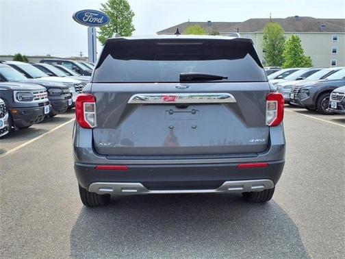 2024 Ford Explorer XLT