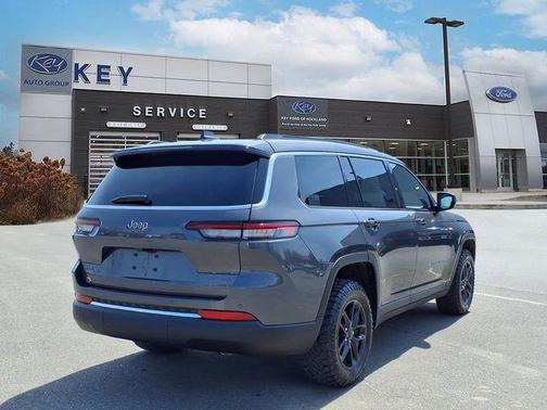 Metallic 2024 Jeep Grand Cherokee L Laredo