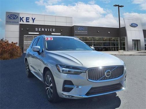 2023 Volvo XC60 B5 Plus Bright Theme