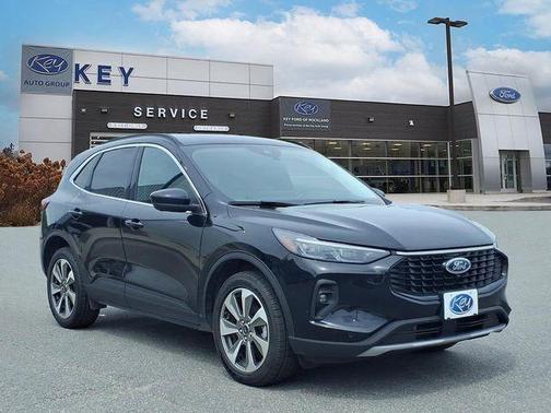 Black 2024 Ford Escape Platinum