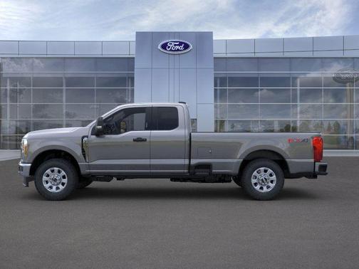 2025 Ford F-250 XLT