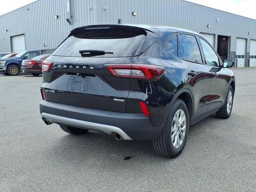Black Metallic 2025 Ford Escape Active