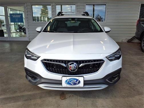 2019 Buick Regal TourX Essence