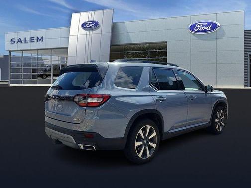 Gray Pearl 2023 Honda Pilot Elite