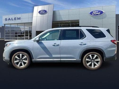 Gray Pearl 2023 Honda Pilot Elite