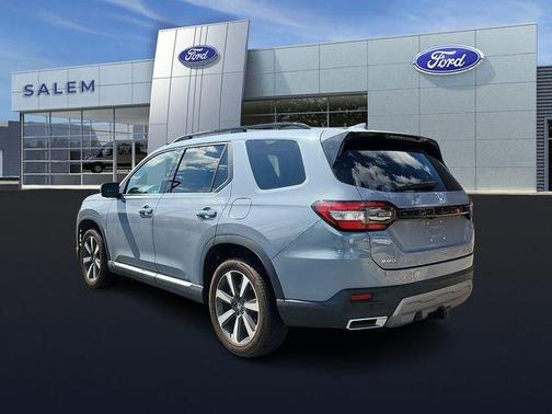 Gray Pearl 2023 Honda Pilot Elite