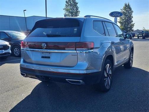 2024 Volkswagen Atlas 2.0T SE