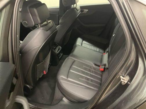 2022 Audi A4 45 S line Premium Plus