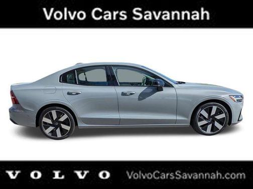 2024 Volvo S60 Recharge Plug-In Hybrid T8 Ultimate Dark Theme