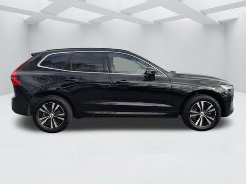 Black 2023 Volvo XC60 B5 Core