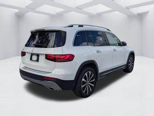 Digital White 2022 Mercedes-Benz GLB 250 Base