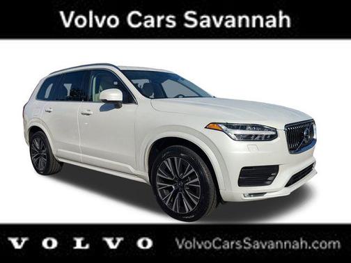 2022 Volvo XC90 T5 Momentum 7 Passenger