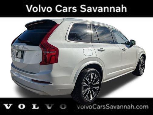 2022 Volvo XC90 T5 Momentum 7 Passenger