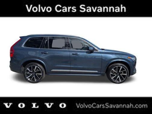 2023 Volvo XC90 B5 Plus