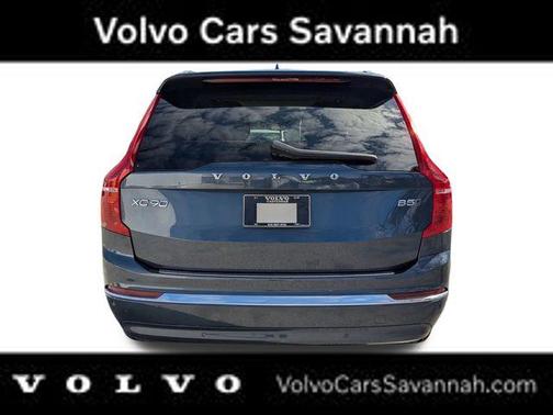 2023 Volvo XC90 B5 Plus