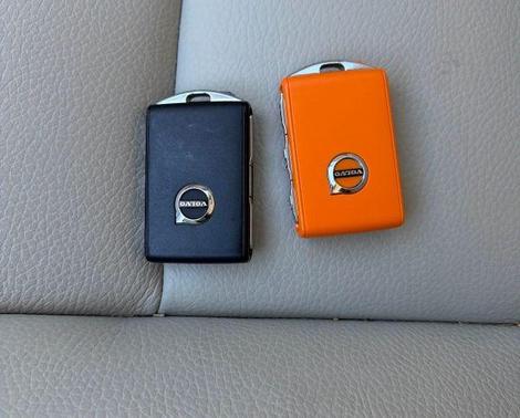 2023 Volvo XC90 B5 Plus