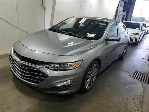 Sterling Gray Metallic 2024 Chevrolet Malibu 2LT