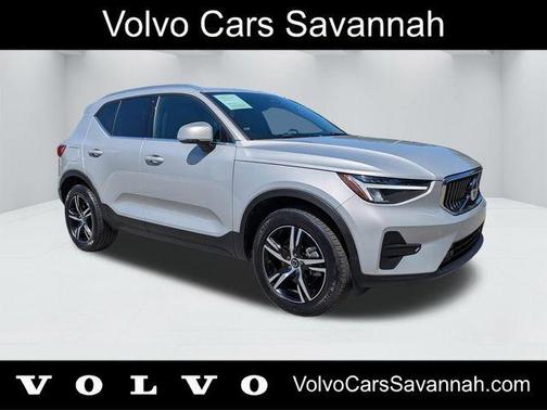 Silver 2025 Volvo XC40 B5 Core Bright Theme