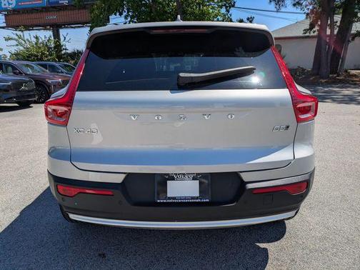 Silver 2025 Volvo XC40 B5 Core Bright Theme