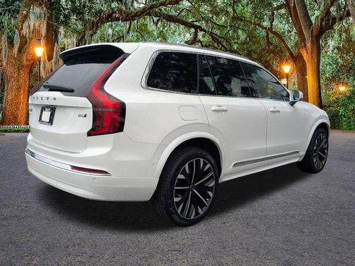 2026 Volvo XC90 B6 Plus 7-Seater