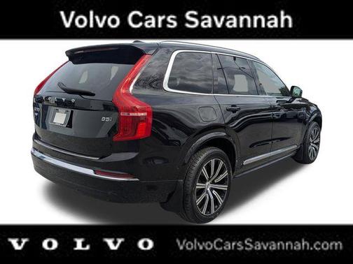 2023 Volvo XC90 B5 Plus