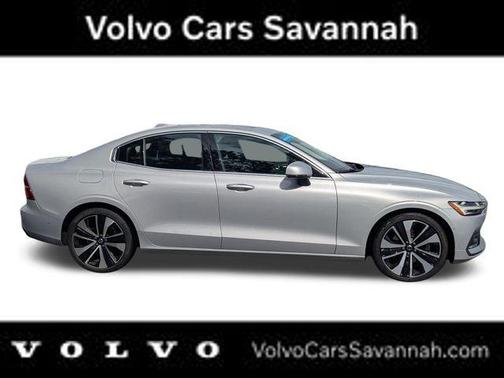 2023 Volvo S60 B5 Ultimate Bright Theme