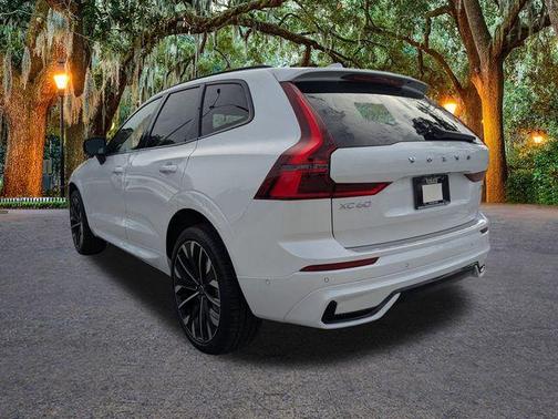 2026 Volvo XC60 B5 Ultra