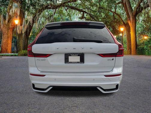 2026 Volvo XC60 B5 Ultra