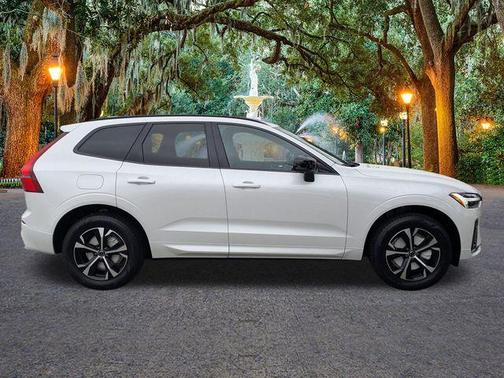2026 Volvo XC60 B5 Core