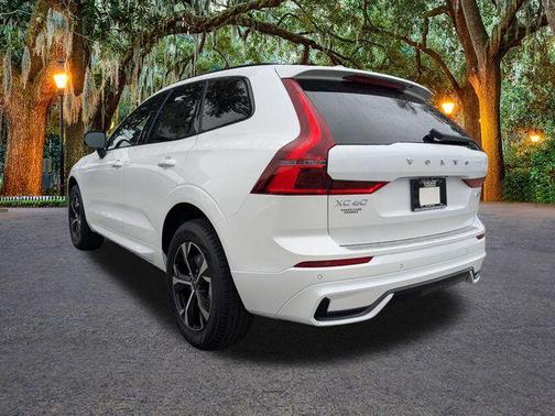 2026 Volvo XC60 B5 Core