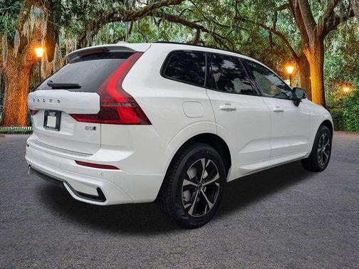 2026 Volvo XC60 B5 Core