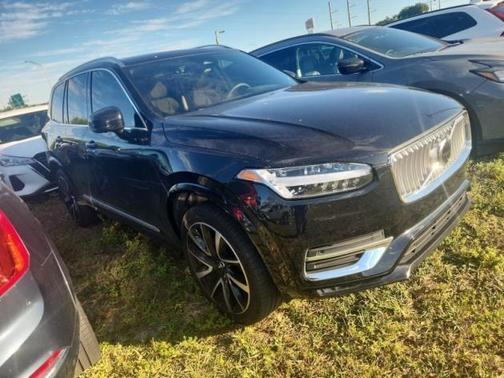 2023 Volvo XC90 B5 Plus
