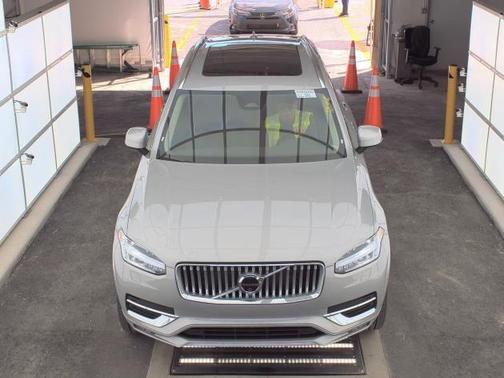 2024 Volvo XC90 B5 Plus Bright Theme