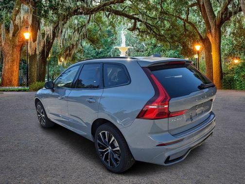 2025 Volvo XC60 B5 Plus