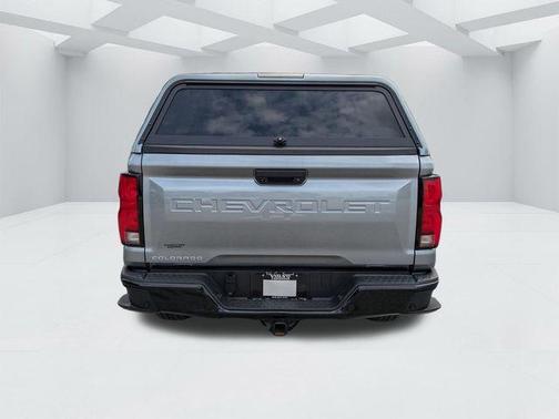 Sterling Gray Metallic 2024 Chevrolet Colorado Z71