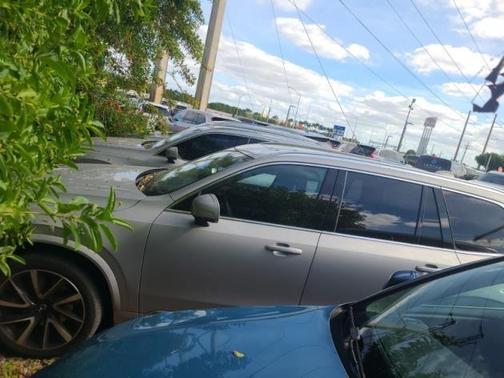 2023 Volvo XC90 B5 Plus