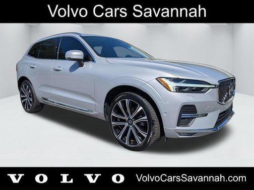 Silver 2023 Volvo XC60 B5 Ultimate Bright Theme