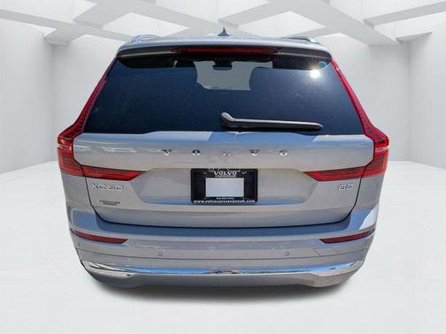 Silver 2023 Volvo XC60 B5 Ultimate Bright Theme