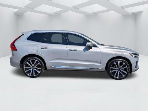 Silver 2023 Volvo XC60 B5 Ultimate Bright Theme