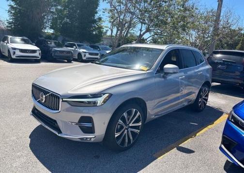 Silver 2023 Volvo XC60 B5 Ultimate Bright Theme