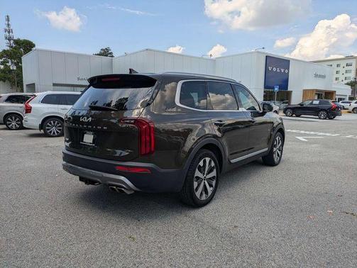 Dark Moss 2022 Kia Telluride S